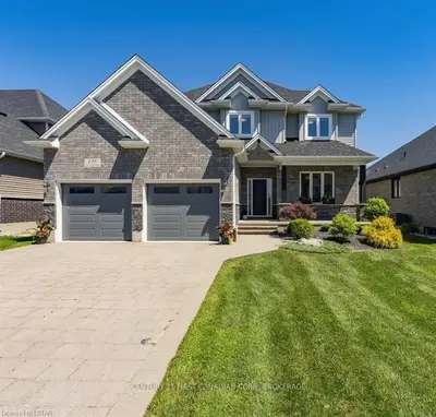 155 ACTON Street, Strathroy-Caradoc, ON N7G 4G5
