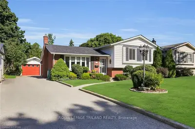 684 ALGOMA Place, London North, ON N5X 1W6
