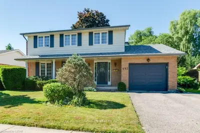 693 GRENFELL Drive, London North, ON N5X 2C4
