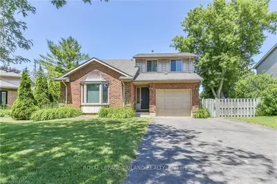 63 ACORN Place, London North, ON N6G 4J3
