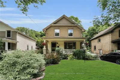 18 MCALPINE Avenue, London South, ON N6J 2T4