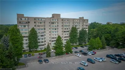 570 PROUDFOOT Lane 911, London North, ON N6H 4Z1