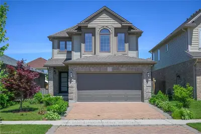 1227 LAWSON Road, London North, ON N6G 5K9