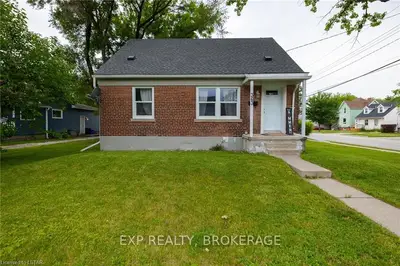 363 SAVOY Street, Sarnia, ON N7T 3H8