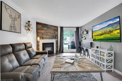 136 Conway Drive 3, London South, ON N6E 3N1