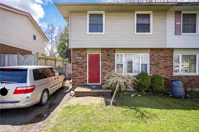 1341 LIMBERLOST Road, London North, ON N6G 2W4