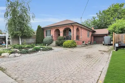 594 NELSON Street, London East, ON N5Z 4Y2