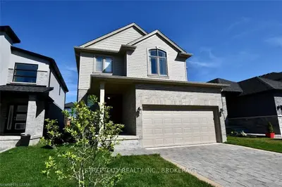 388 TANSBURY Street, London North, ON N6G 3E7