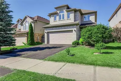 977 OAKCROSSING Road, London North, ON N6H 0A7