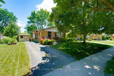 1078 OSGOODE Drive, London South, ON N6E 1E4