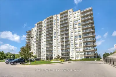 353 COMMISSIONERS Road W 1208, London South, ON N6J 0A3