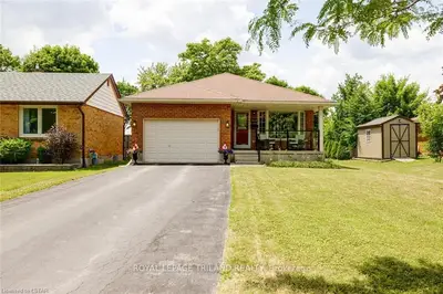 911 GLENBANNER Road, London South, ON N6E 1N1