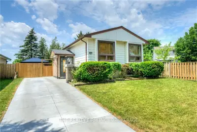 87 DUDLEY Crescent, London South, ON N6E 1S3
