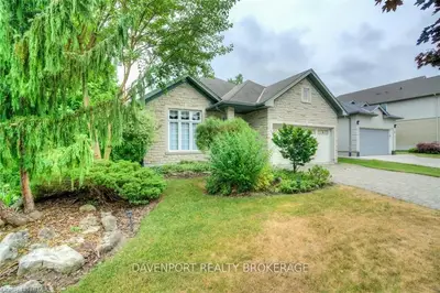 663 THORNWOOD Drive, London North, ON N6H 5S6