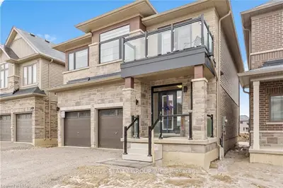 32 LADD Avenue, Brantford, ON N3T 0T4