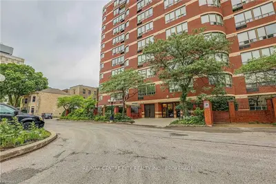 7 PICTON Street 404, London East, ON N6B 3N7