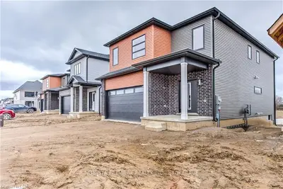 1389 TWILITE Boulevard, London North, ON N6G 3R5