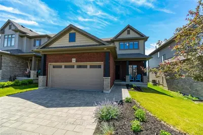 486 SKYLINE Avenue 11, London North, ON N5X 4B3