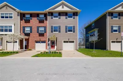1040 CORONATION Drive 53, London North, ON N6G 0R8