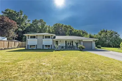 129 QUEEN ANNE Circle, London North, ON N6H 4B8