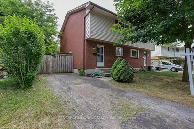 37 MOHEGAN Crescent, London East, ON N5V 2X7