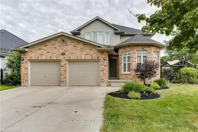 82 Cobblestone Street, London East, ON N5Y 5M4