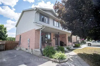 32 MCMANUS Place, London East, ON N5V 4X2