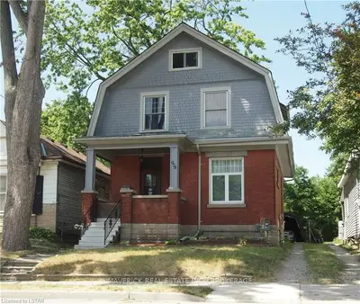 978 Hackett Street, London East, ON N5Z 1M2
