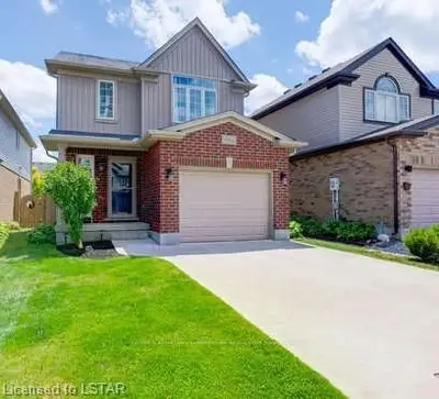 6914 VALLAS Circle, London South, ON N6P 0B4