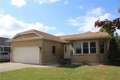 164 MILL Street, South Huron, ON N0M 1S2