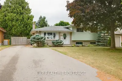 1159 FARNSBOROUGH Crescent, London East, ON N5V 2L7