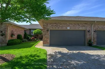 30 DOON Drive 3, London North, ON N5X 3P1