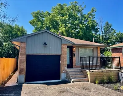 55 LANGARTH Street W, London South, ON N6K 1P3