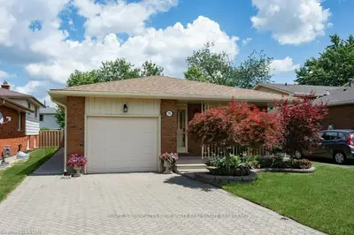 75 ROUNDHILL Court, London South, ON N5Z 4N3