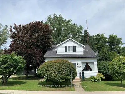1896 LONGWOODS Road, Southwest Middlesex, ON N0L 2N0