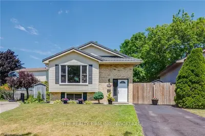 104 Speight Crescent, London East, On N5v 3w8