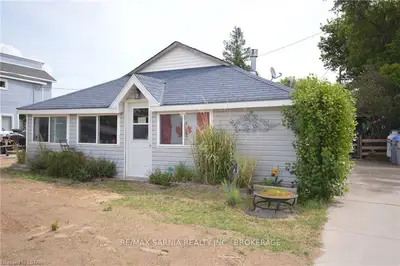 6371 COTTAGE WAY Lane, Lambton Shores, ON N0N 1J1