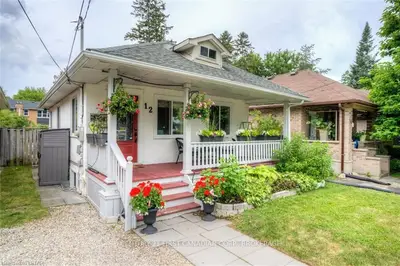 12 DELMAGE Avenue, London North, ON N6H 2H8