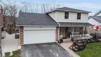 99 EDGEHILL Crescent, London North, ON N6G 2T5