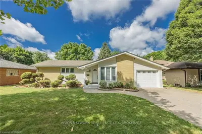 604 HEADLEY Drive, London North, ON N6H 3V4