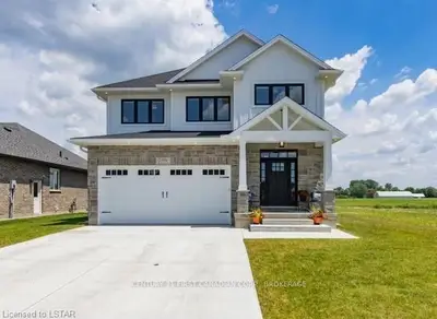 2596 BOND Street, Strathroy-Caradoc, ON N0L 1W0