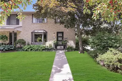 19 BERKSHIRE Court, London South, ON N6J 3N8