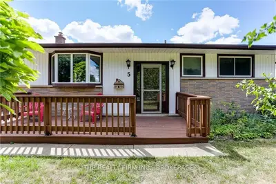 5 CAYUGA Crescent, London East, ON N5V 2W4