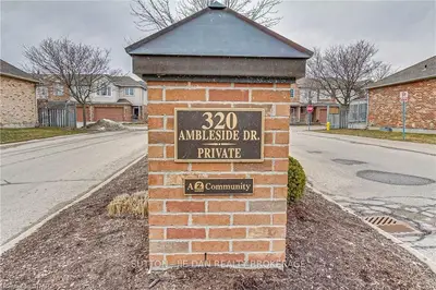 320 AMBLESIDE Drive 40, London North, ON N6G 5H9