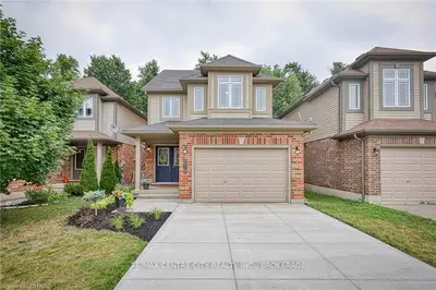 2010 DENVIEW Avenue, London North, ON N6G 0G3