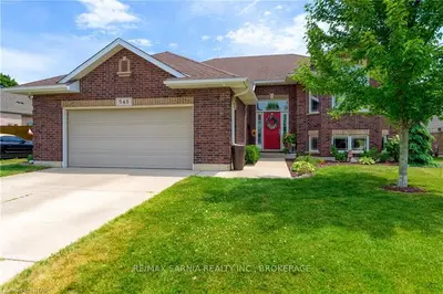 548 VALENTINA Street, Petrolia, ON N0N 1R0