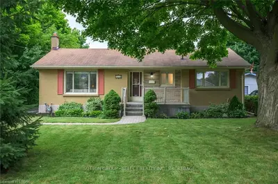 264 MICHAELMAS Street, London East, ON N5Y 1N3