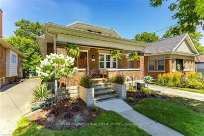668 EMERY Street E, London South, ON N6C 2G4