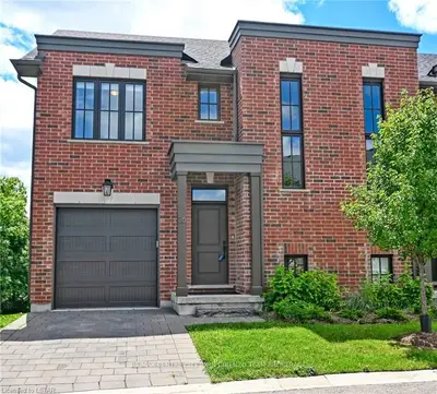 555 SUNNINGDALE Road E 26, London North, ON N5X 4B3