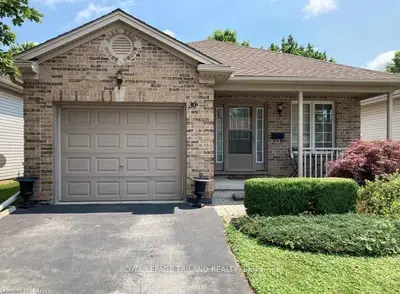 567 FANSHAWE PARK Road E 30, London North, ON N5X 3T4